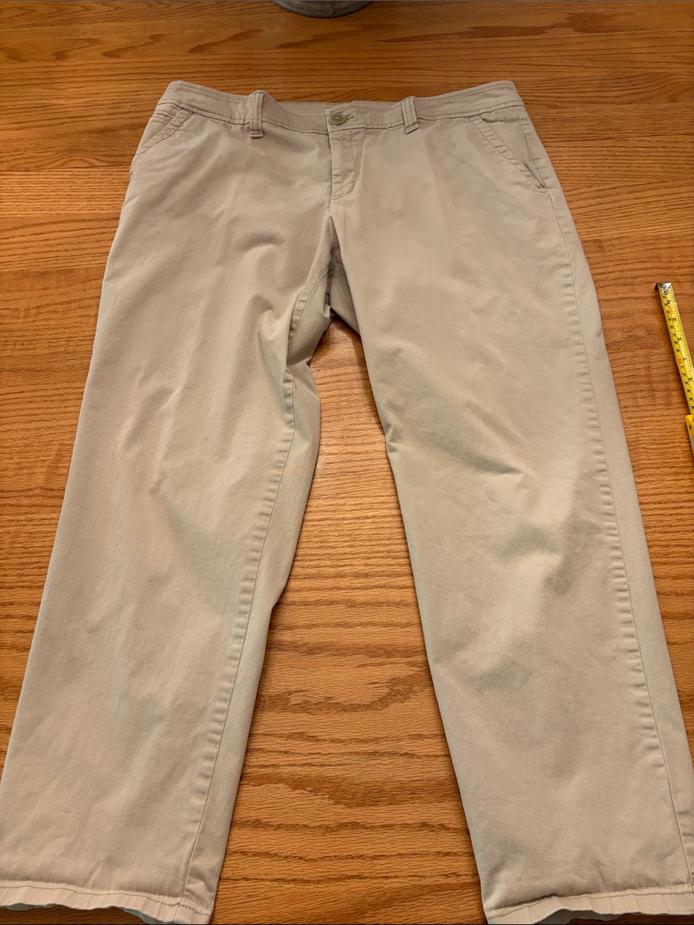 Liz Claiborne Women's Cropped Chino Pants - Light Tan